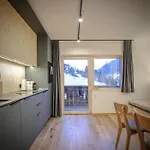 Wolf - Panorama Mountain Retreat In Tirol *
