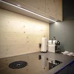 Wolf - Panorama Mountain Retreat In Tirol Apartman