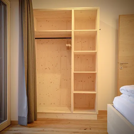Wolf Padaun Apartment
