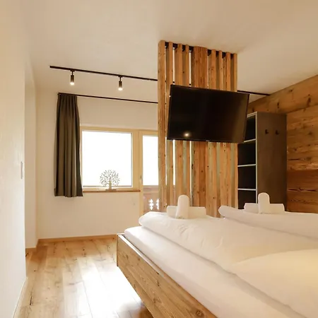 Wolf - Panorama Mountain Retreat In Tirol Vals