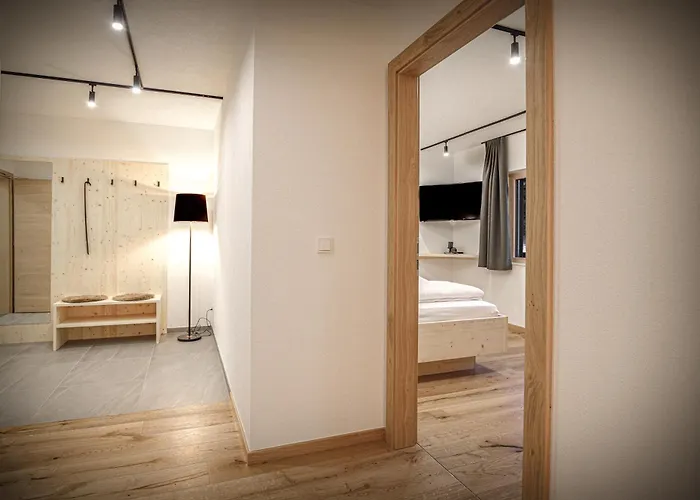 Wolf Apartments - Panorama Mountain Retreat In Tirol Appartement *