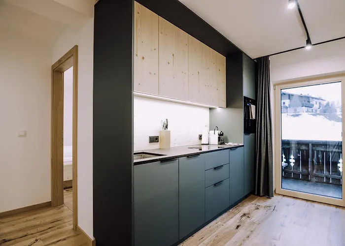 Wolf Apartments - Panorama Mountain Retreat In Tirol Appartement