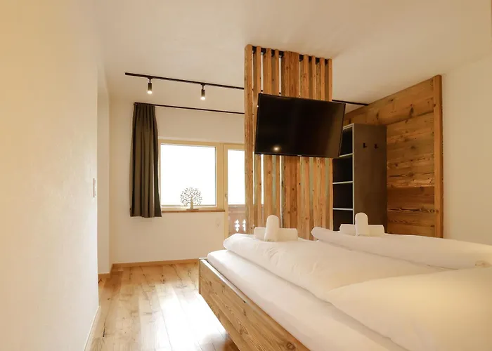 Wolf Apartments - Panorama Mountain Retreat In Tirol Vals